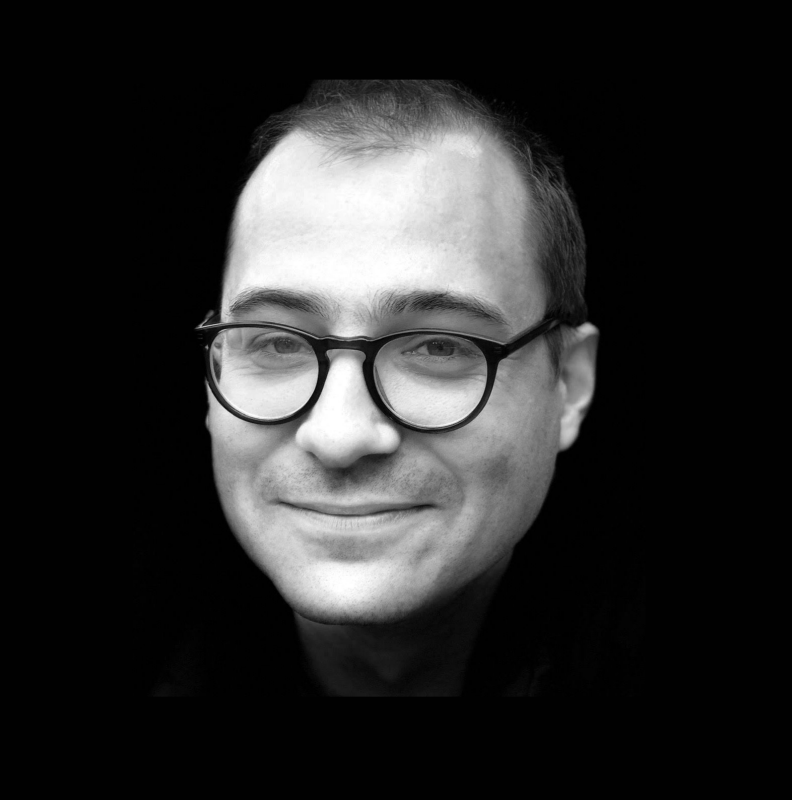 Portrait photo of Andrew Linn